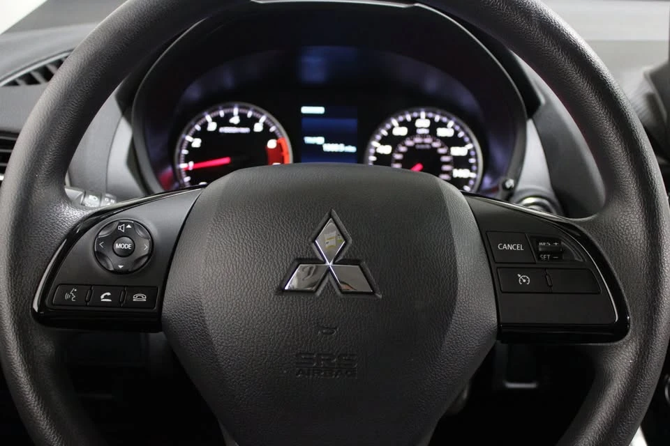 2025 Mitsubishi Eclipse Cross - Image 7 of 20
