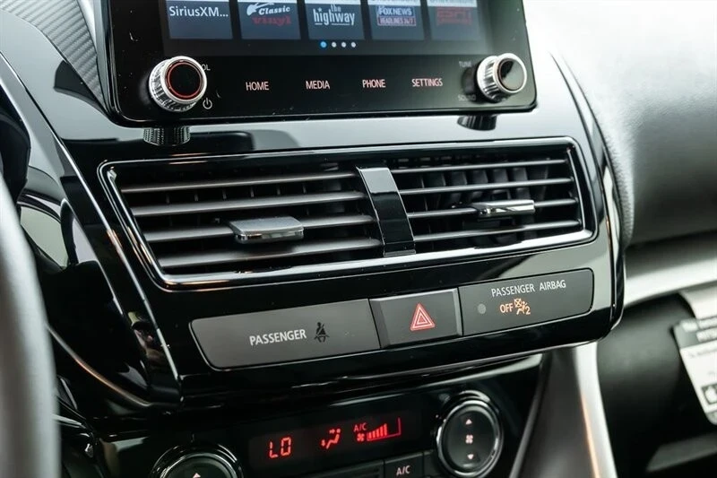 2025 Mitsubishi Eclipse Cross - Image 19 of 21
