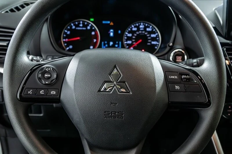 2025 Mitsubishi Eclipse Cross - Image 15 of 21