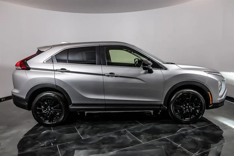 2025 Mitsubishi Eclipse Cross - Image 9 of 21