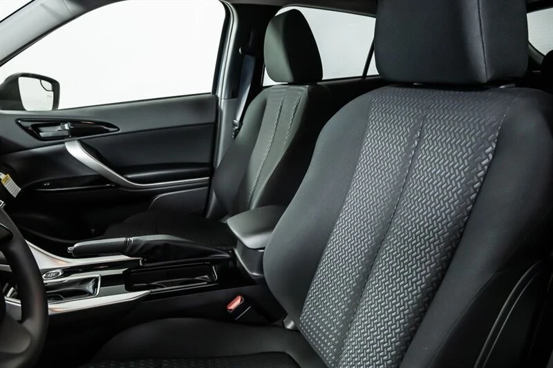 2025 Mitsubishi Eclipse Cross - Image 14 of 21