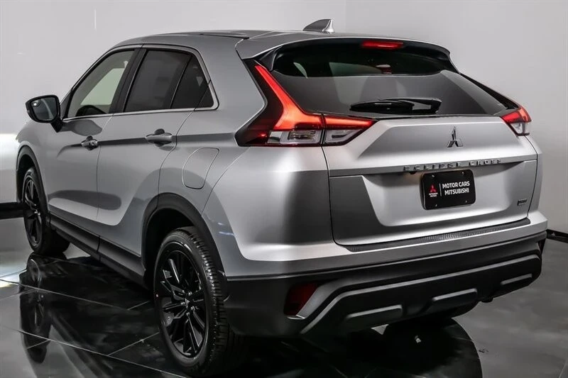 2025 Mitsubishi Eclipse Cross - Image 7 of 21