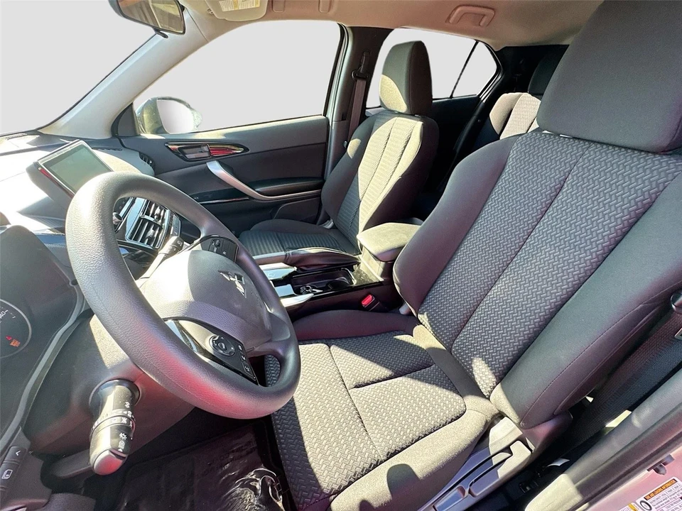 2025 Mitsubishi Eclipse Cross - Image 20 of 21