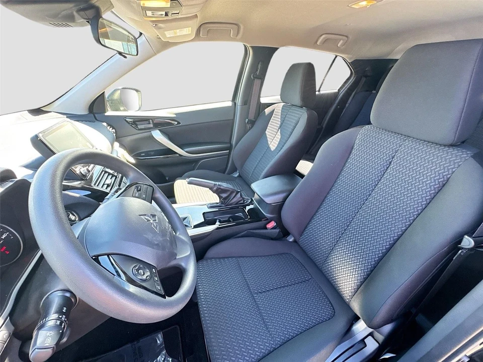 2025 Mitsubishi Eclipse Cross - Image 20 of 21