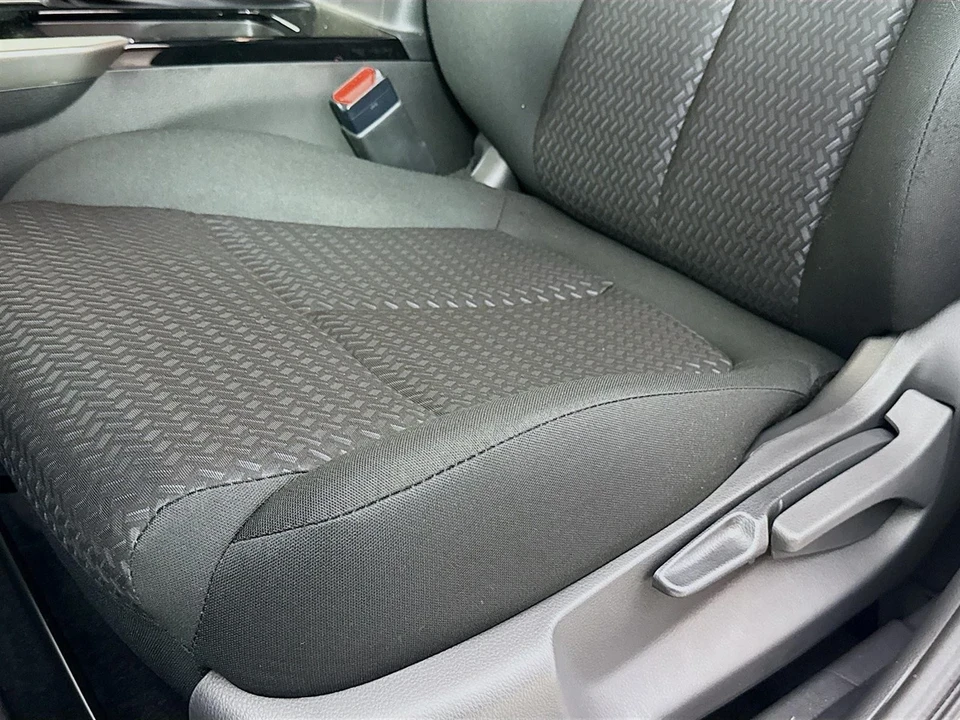 2025 Mitsubishi Eclipse Cross - Image 19 of 21