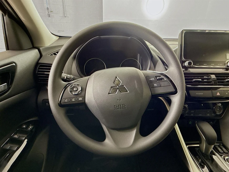 2025 Mitsubishi Eclipse Cross - Image 11 of 21