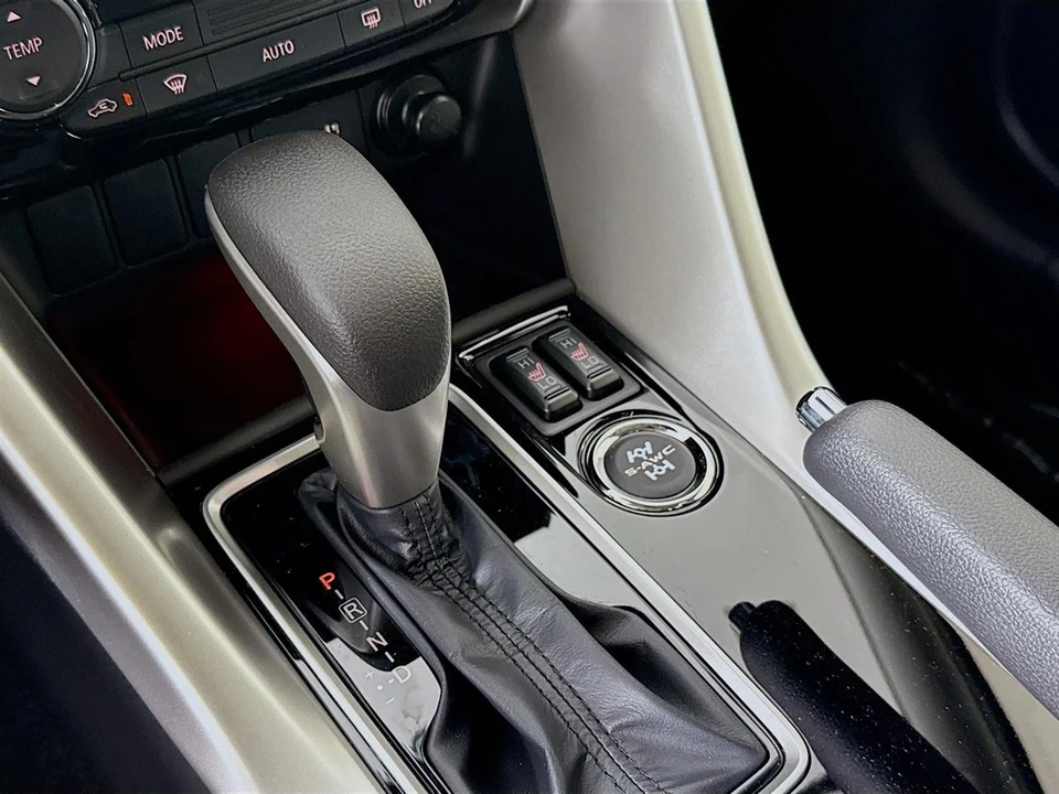 2025 Mitsubishi Eclipse Cross - Image 16 of 21