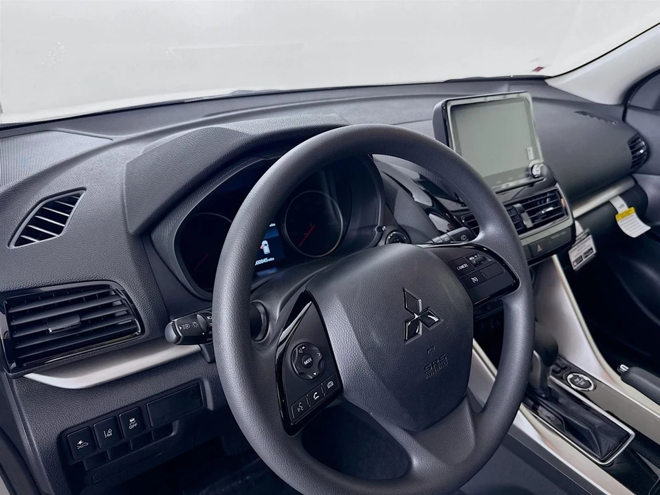 2025 Mitsubishi Eclipse Cross - Image 9 of 21