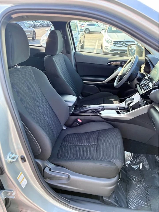 2025 Mitsubishi Eclipse Cross - Image 8 of 10