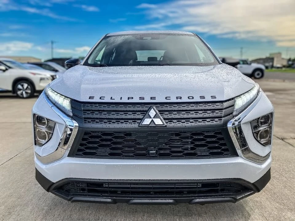 2025 Mitsubishi Eclipse Cross - Image 9 of 20