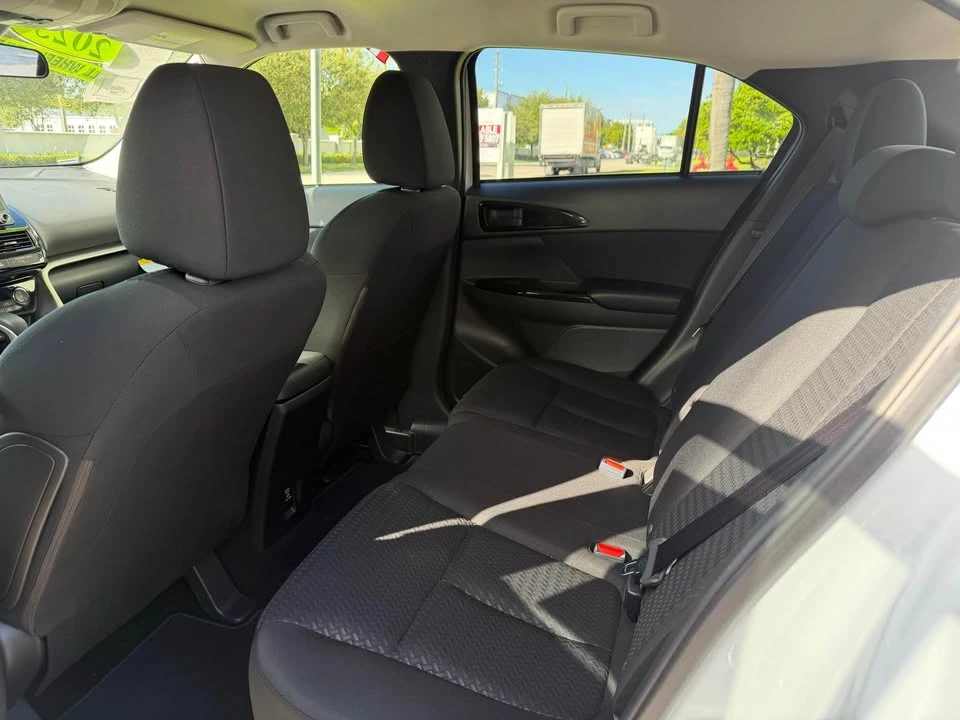 2025 Mitsubishi Eclipse Cross - Image 8 of 13