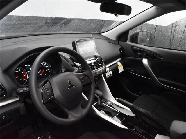 2025 Mitsubishi Eclipse Cross - Image 6 of 8