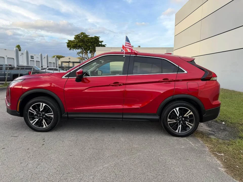 2025 Mitsubishi Eclipse Cross - Image 5 of 11