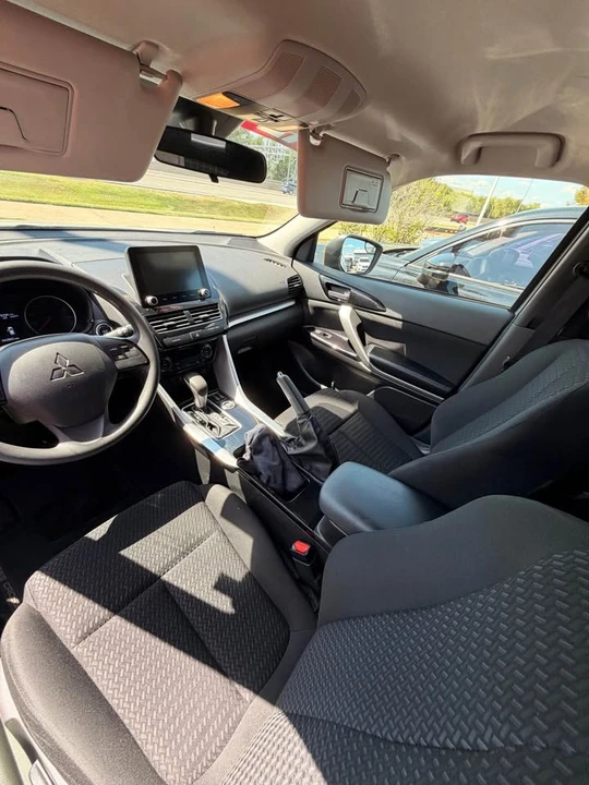 2025 Mitsubishi Eclipse Cross - Image 11 of 16