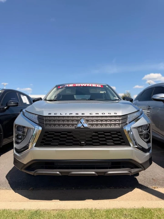 2025 Mitsubishi Eclipse Cross - Image 2 of 16
