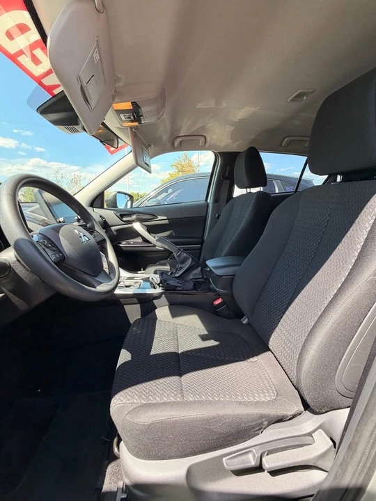 2025 Mitsubishi Eclipse Cross - Image 9 of 16
