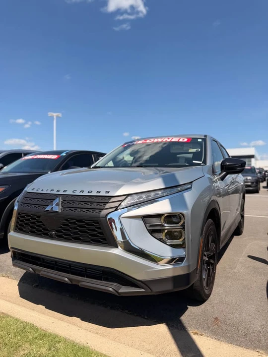 2025 Mitsubishi Eclipse Cross - Image 3 of 16