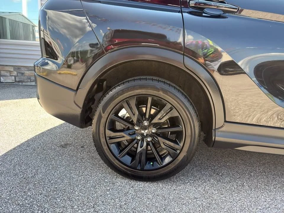 2025 Mitsubishi Eclipse Cross - Image 8 of 15