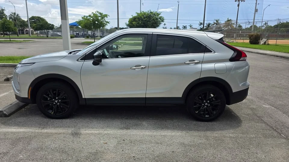 2025 Mitsubishi Eclipse Cross - Image 5 of 14
