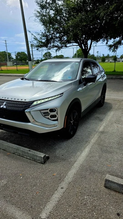2025 Mitsubishi Eclipse Cross - Image 4 of 14