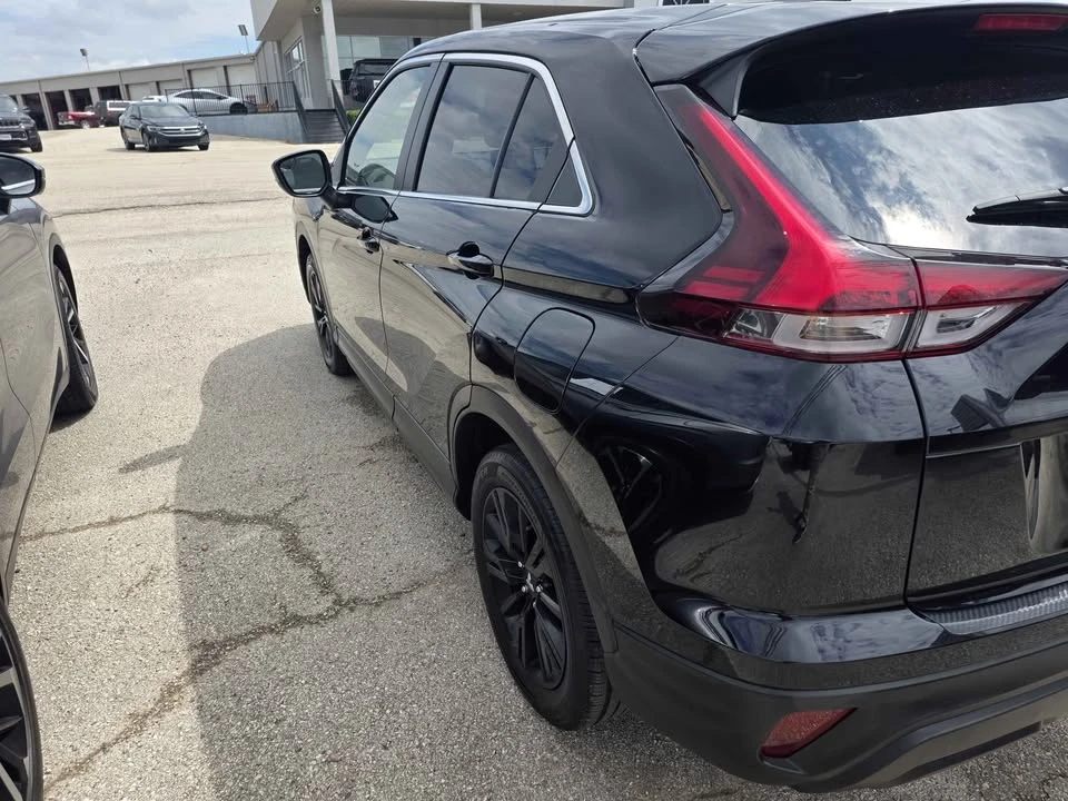 2025 Mitsubishi Eclipse Cross - Image 2 of 4
