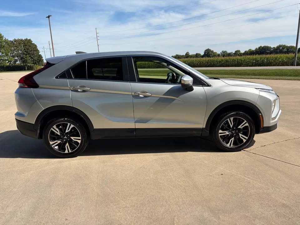 2025 Mitsubishi Eclipse Cross - Image 6 of 12