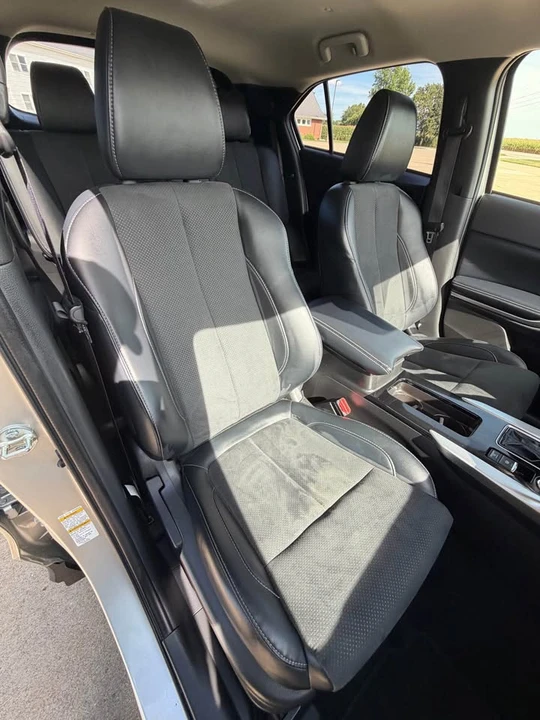 2025 Mitsubishi Eclipse Cross - Image 9 of 12