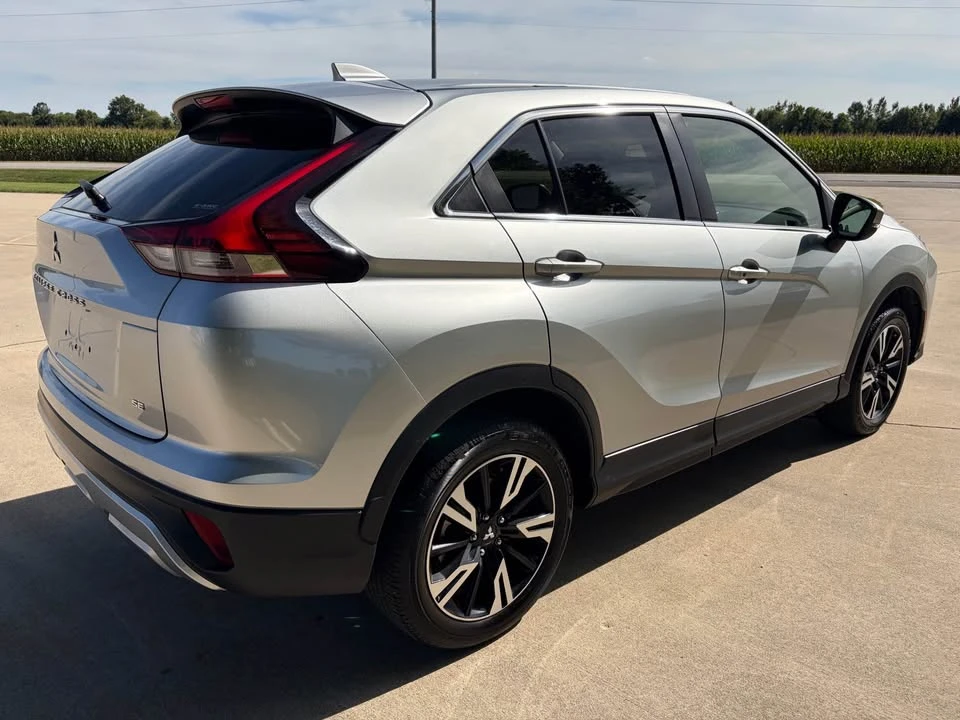 2025 Mitsubishi Eclipse Cross - Image 5 of 12