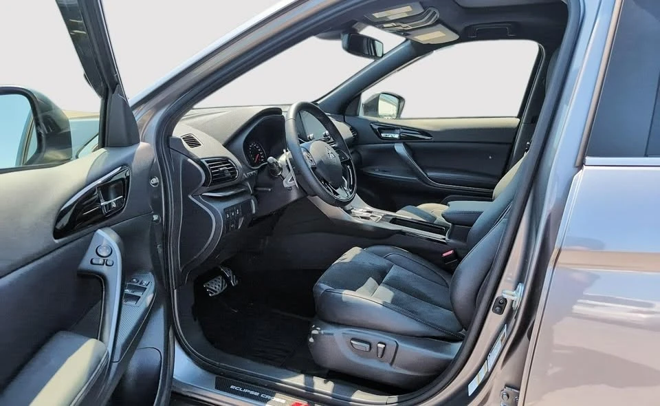 2025 Mitsubishi Eclipse Cross - Image 6 of 7