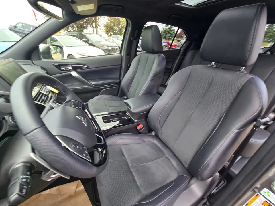 2025 Mitsubishi Eclipse Cross - Image 14 of 20