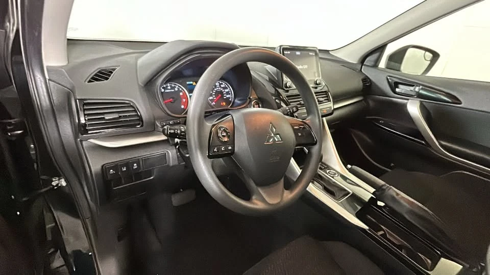 2025 Mitsubishi Eclipse Cross - Image 13 of 20