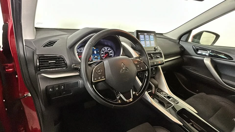 2025 Mitsubishi Eclipse Cross - Image 13 of 20