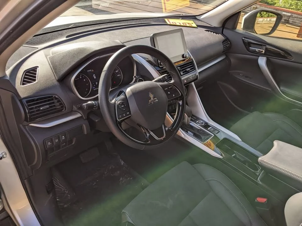 2025 Mitsubishi Eclipse Cross - Image 8 of 20