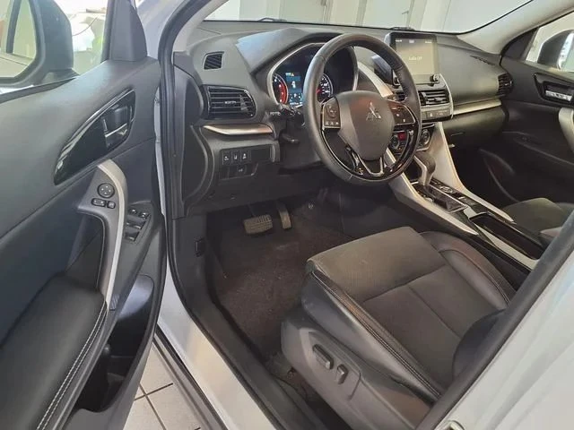 2025 Mitsubishi Eclipse Cross - Image 5 of 20