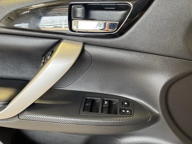 2025 Mitsubishi Eclipse Cross - Image 15 of 20