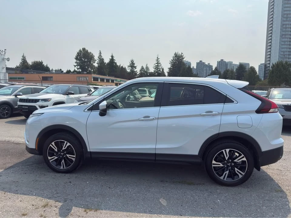 2025 Mitsubishi Eclipse Cross - Image 3 of 18