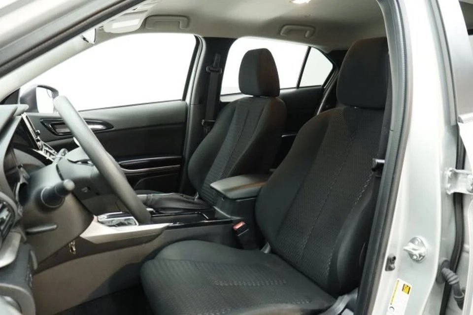 2025 Mitsubishi Eclipse Cross - Image 8 of 20