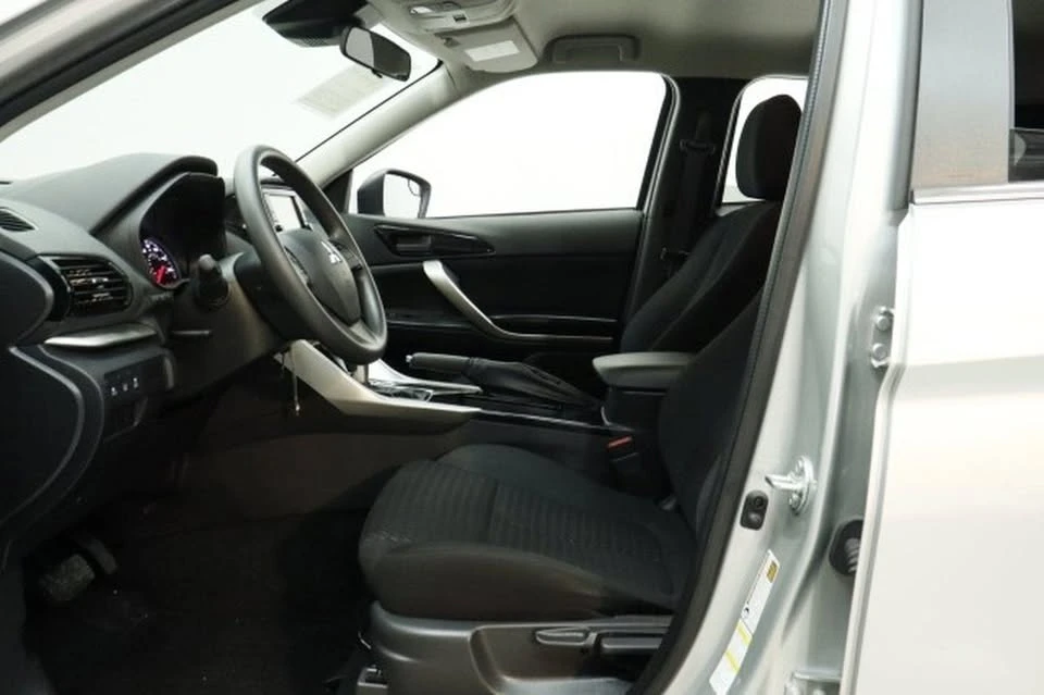 2025 Mitsubishi Eclipse Cross - Image 7 of 20