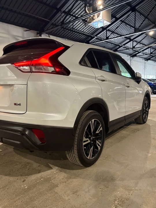 2025 Mitsubishi Eclipse Cross - Image 10 of 11