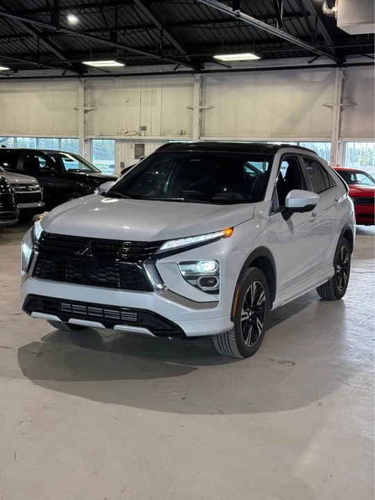 2025 Mitsubishi Eclipse Cross - Image 3 of 11