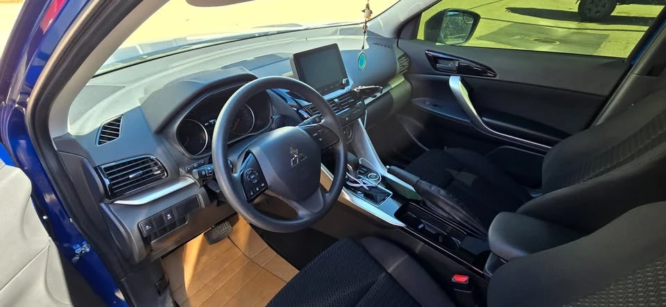 2025 Mitsubishi Eclipse Cross - Image 7 of 13