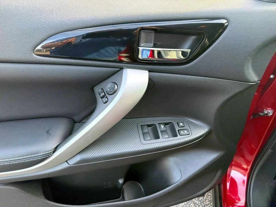 2025 Mitsubishi Eclipse Cross - Image 13 of 20