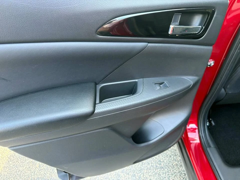 2025 Mitsubishi Eclipse Cross - Image 12 of 20