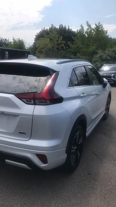 2025 Mitsubishi Eclipse Cross - Image 2 of 4