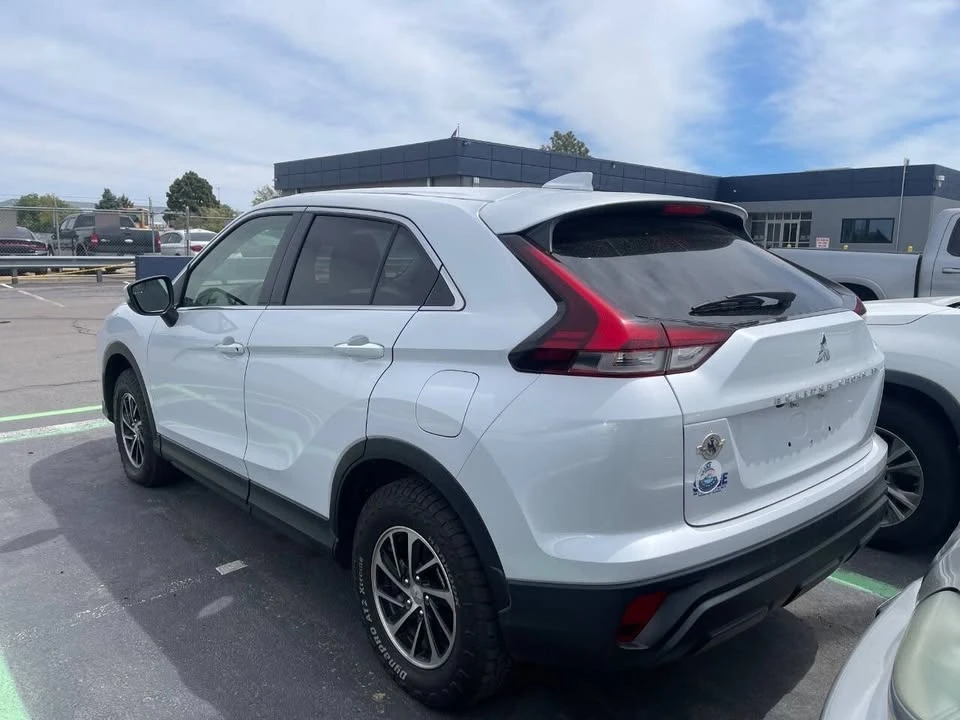 2025 Mitsubishi Eclipse Cross - Image 2 of 9
