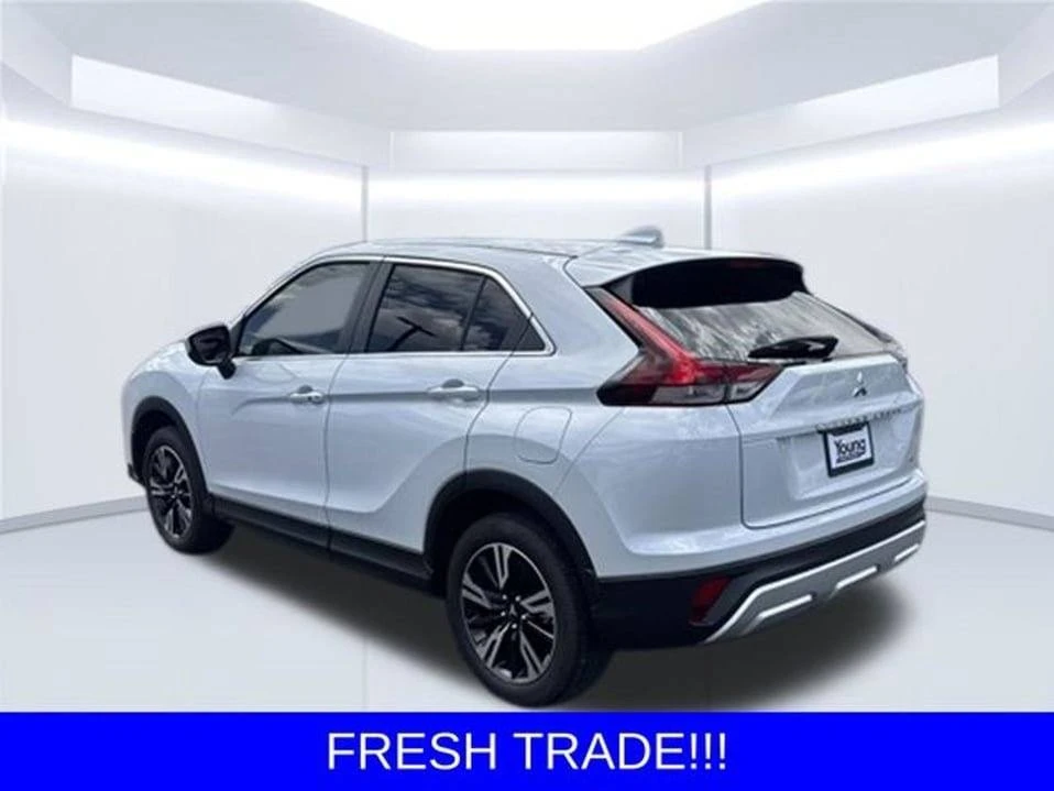 2025 Mitsubishi Eclipse Cross - Image 5 of 8