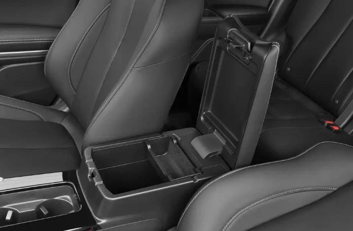 2025 Mitsubishi Eclipse Cross - Image 9 of 11