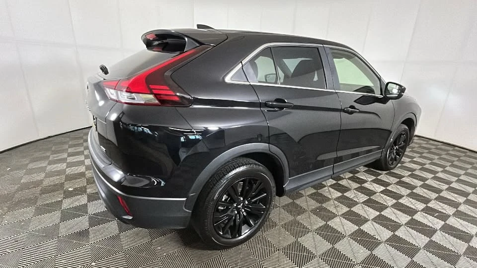2025 Mitsubishi Eclipse Cross - Image 2 of 20