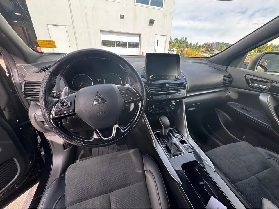 2025 Mitsubishi Eclipse Cross - Image 5 of 12