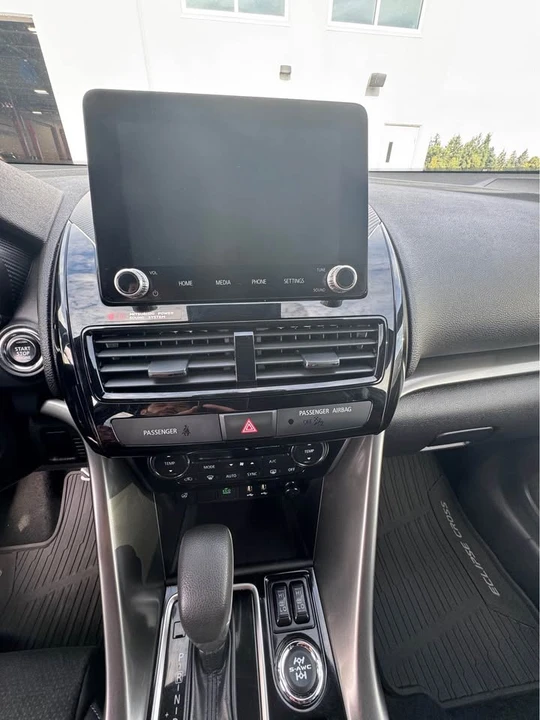 2025 Mitsubishi Eclipse Cross - Image 7 of 12